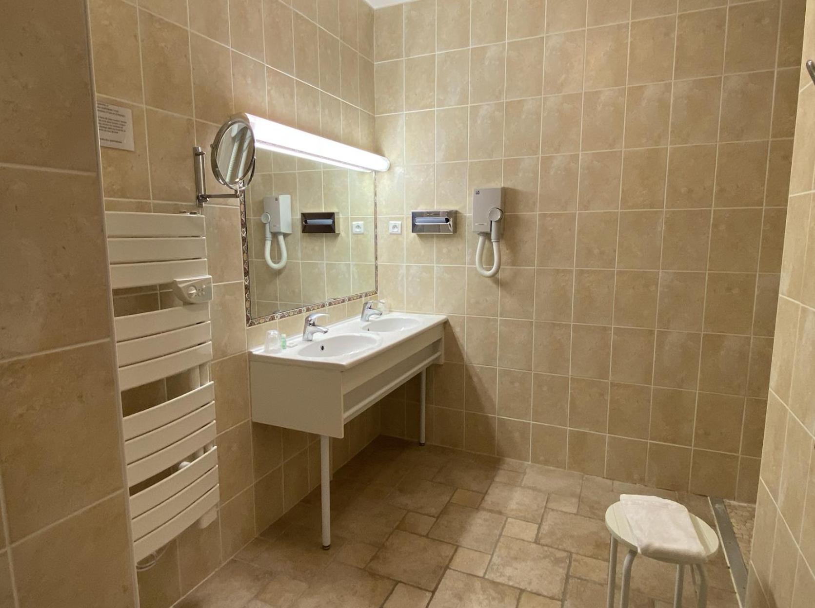 Hostellerie du Bois-Guibert Bonneval  Zimmer foto